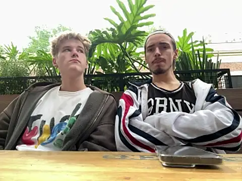 Snapshot of EdwinBlaze chatting on November 8, 2025, 6:55 pm EdwinBlaze online show from November 8, 2025, 6:55 pm