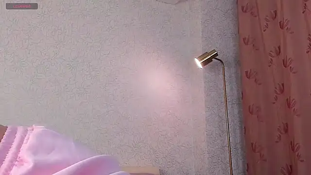 TaiteBayles online show from November 5, 2025, 1:09 am