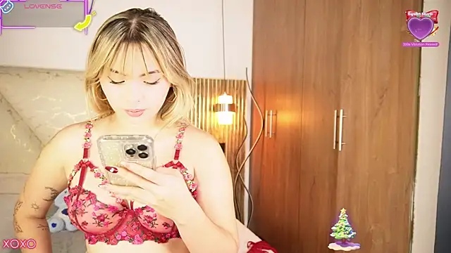 Snapshot of Julieta_priv chatting on January 9, 2026, 2:57 pm Julieta priv online show from January 9, 2026, 2:57 pm