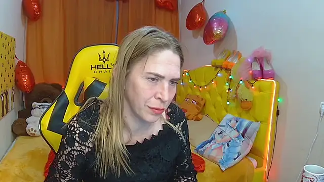 TessaDaybreak online show from March 22, 2025, 4:37 pm