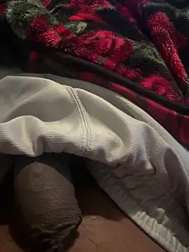 Snapshot of Slimlightrising chatting on February 17, 2025, 6:17 pm Slimlightrising online show from February 17, 2025, 6:17 pm