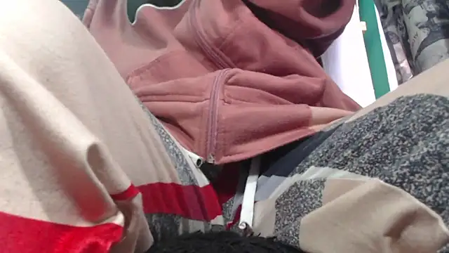 Snapshot of Gaby-sexy chatting on October 6, 2025, 1:56 pm Gaby-sexy online show from October 6, 2025, 1:56 pm