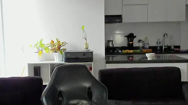 Snapshot of arnold_bekam chatting on September 25, 2025, 10:38 pm arnold bekam online show from September 25, 2025, 10:38 pm