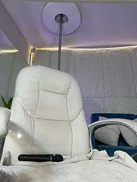 Snapshot of MelanieHillss chatting on February 13, 2026, 8:42 pm MelanieHillss online show from February 13, 2026, 8:42 pm