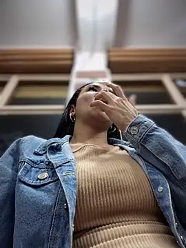 Naatalia online show from November 21, 2025, 11:48 pm