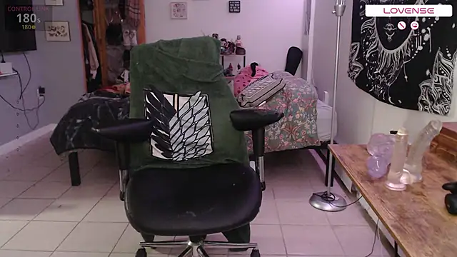 Snapshot of wetwildwhore chatting on October 30, 2025, 7:00 pm wetwildwhore online show from October 30, 2025, 7:00 pm