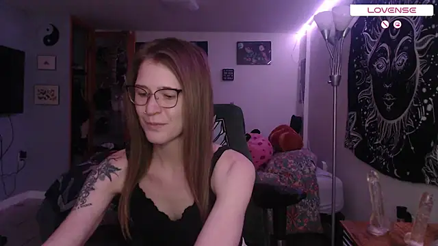 Snapshot of wetwildwhore chatting on November 14, 2025, 9:07 pm wetwildwhore online show from November 14, 2025, 9:07 pm