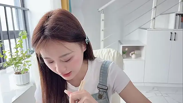 Snapshot of Cassie-20 chatting on October 19, 2025, 2:03 am Cassie-20 online show from October 19, 2025, 2:03 am