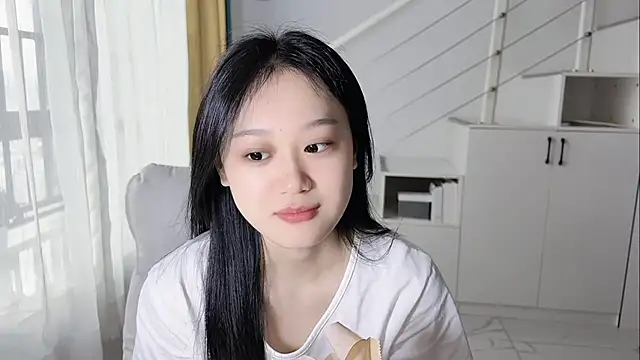 Snapshot of Cassie-20 chatting on March 17, 2025, 11:35 pm Cassie-20 online show from March 17, 2025, 11:35 pm