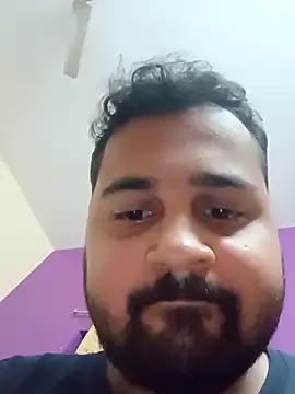 Snapshot of susthovai chatting on December 16, 2025, 12:42 pm susthovai online show from December 16, 2025, 12:42 pm