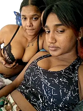 Snapshot of indianpink_lips chatting on July 7, 2026, 11:03 am indianpink lips online show from July 7, 2026, 11:03 am