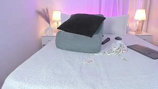 Snapshot of Elizabeth_sarmiento chatting on March 15, 2025, 1:19 am Elizabeth sarmiento online show from March 15, 2025, 1:19 am