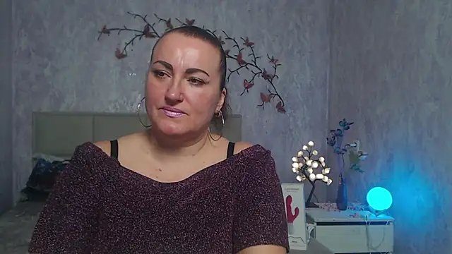 DianaMGG online show from March 10, 2026, 6:28 am