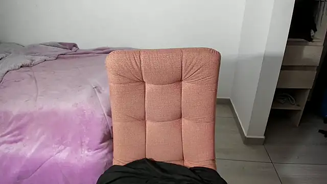 Greciaruiz  online show from February 6, 2026, 11:34 pm