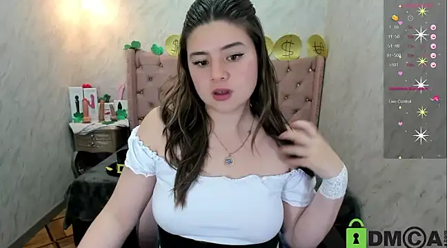 Lianngrace online show from March 17, 2025, 7:58 pm