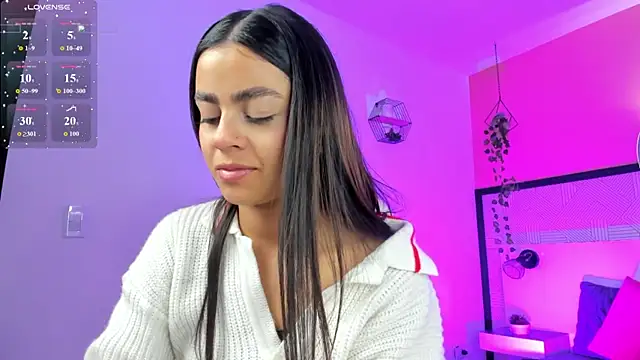 Bella walker  online show from March 19, 2026, 8:42 pm