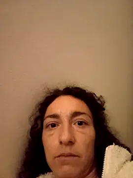 MissVera859  online show from May 13, 2026, 3:13 am