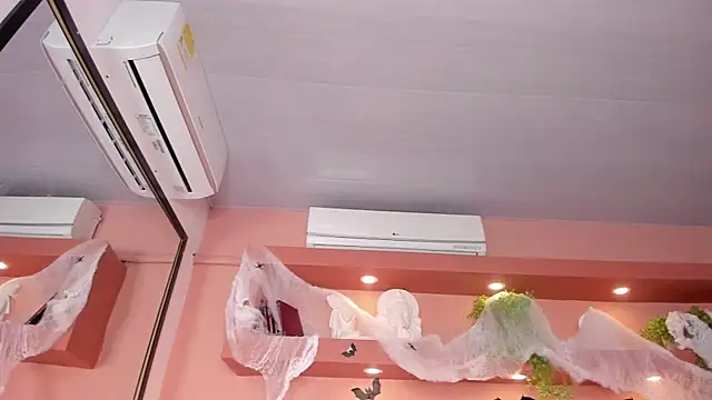 SofiaBennett  online show from October 23, 2025, 12:26 pm