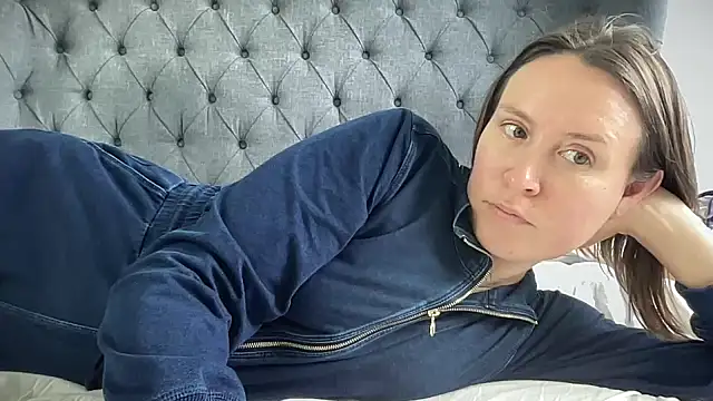 Snapshot of eatmypie69 chatting on November 12, 2025, 10:41 am eatmypie69 online show from November 12, 2025, 10:41 am