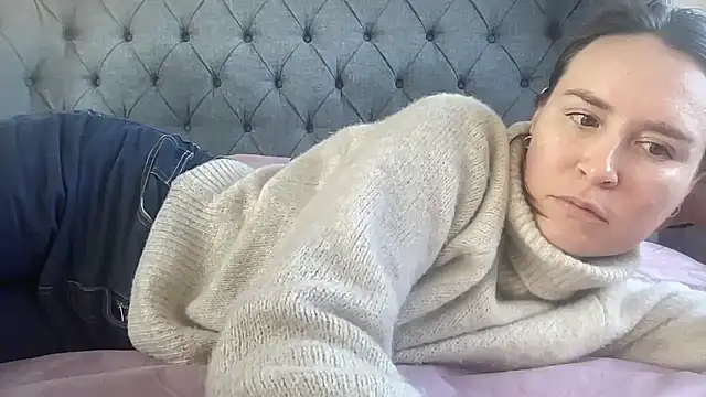 eatmypie69 online show from January 14, 2026, 11:47 am