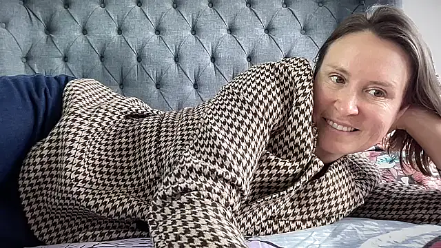 Snapshot of eatmypie69 chatting on September 11, 2025, 9:31 am eatmypie69 online show from September 11, 2025, 9:31 am