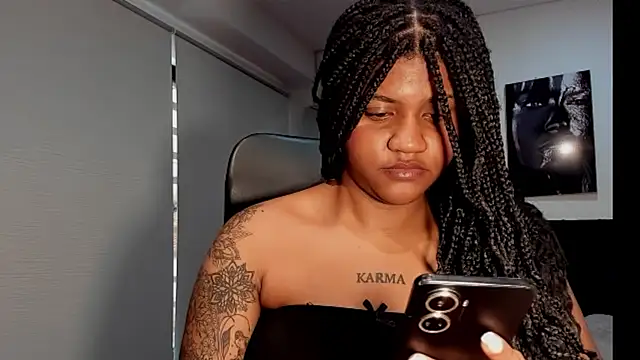 ZahraRose online show from October 13, 2025, 9:49 pm