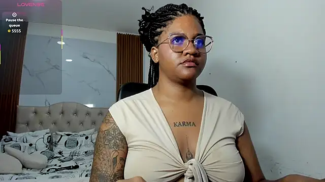 Snapshot of ZahraRose chatting on April 21, 2026, 1:42 am ZahraRose online show from April 21, 2026, 1:42 am