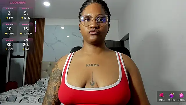 Snapshot of ZahraRose chatting on April 26, 2026, 1:47 am ZahraRose online show from April 26, 2026, 1:47 am