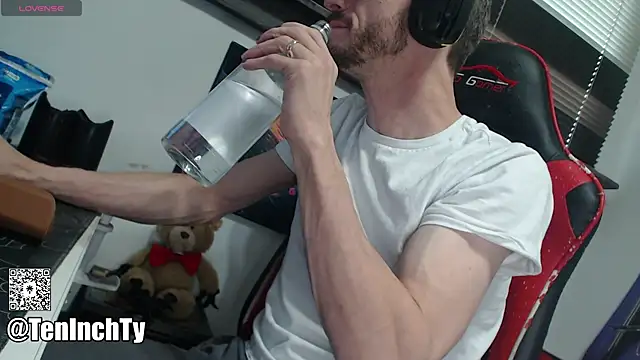 teninchty online show from November 18, 2025, 6:44 pm