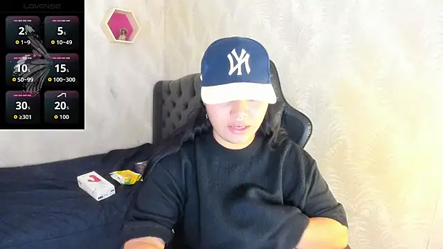 Snapshot of melany_rouse18 chatting on December 3, 2025, 9:25 pm melany rouse18 online show from December 3, 2025, 9:25 pm