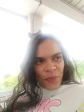 Liah Evans online show from October 12, 2025, 5:03 pm
