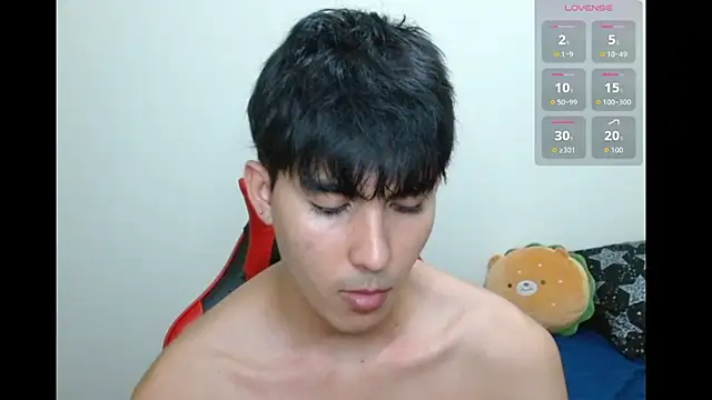 neithanzynxx online show from October 3, 2025, 8:10 pm