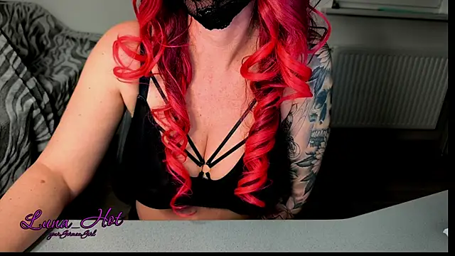 Snapshot of Lunalein chatting on March 24, 2026, 7:47 pm Lunalein online show from March 24, 2026, 7:47 pm