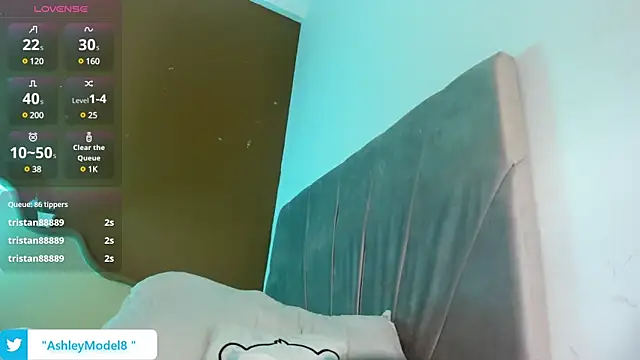 Snapshot of _Ashley_33 chatting on March 14, 2025, 11:11 pm Ashley 33 online show from March 14, 2025, 11:11 pm