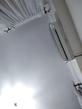 Loly2025 online show from September 20, 2025, 9:09 pm