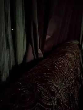 Loly2025 online show from March 21, 2025, 2:28 am