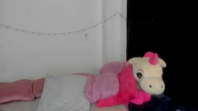 Snapshot of Danna_Myst chatting on January 17, 2026, 2:37 am Danna Myst online show from January 17, 2026, 2:37 am