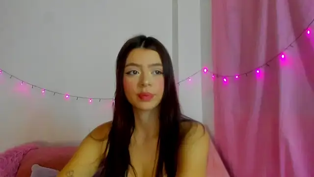 Snapshot of Danna_Myst chatting on November 1, 2025, 11:20 pm Danna Myst online show from November 1, 2025, 11:20 pm