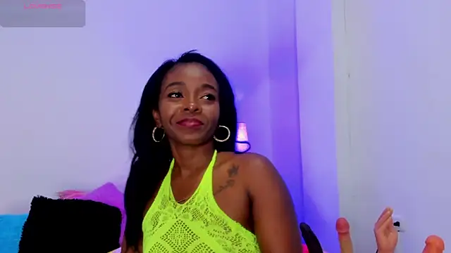 Snapshot of naomy_68 chatting on December 19, 2025, 3:10 am naomy 68 online show from December 19, 2025, 3:10 am