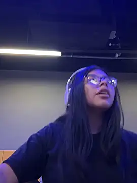 Snapshot of Karla_Stein2025 chatting on November 26, 2025, 2:28 pm Karla Stein2025 online show from November 26, 2025, 2:28 pm