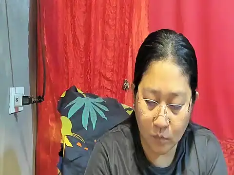 hotchubby88 online show from April 5, 2026, 8:32 am