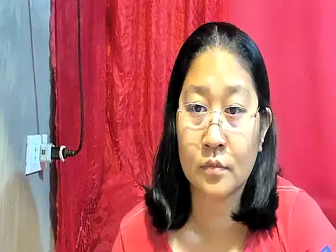 hotchubby88 online show from February 5, 2026, 3:35 am