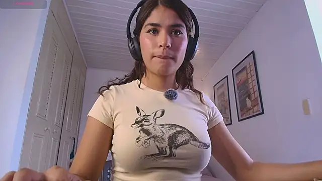 Snapshot of mmycaliope chatting on December 21, 2025, 7:48 pm mmycaliope online show from December 21, 2025, 7:48 pm