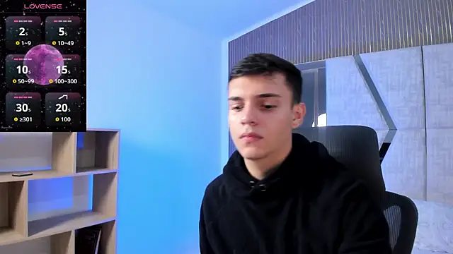 Snapshot of JacobRoberts1 chatting on November 14, 2025, 8:45 pm JacobRoberts1 online show from November 14, 2025, 8:45 pm