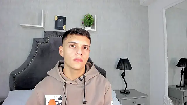 Snapshot of JacobRoberts1 chatting on October 24, 2025, 5:06 am JacobRoberts1 online show from October 24, 2025, 5:06 am