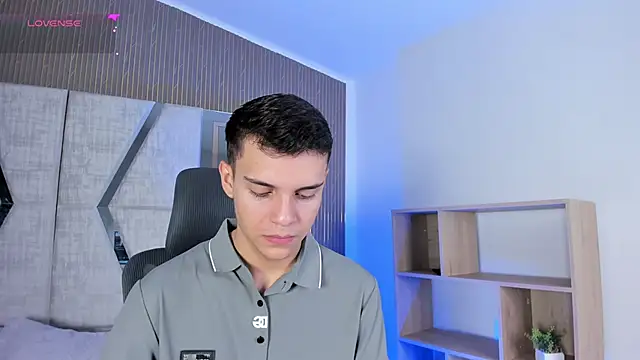 Snapshot of JacobRoberts1 chatting on December 17, 2025, 7:41 pm JacobRoberts1 online show from December 17, 2025, 7:41 pm