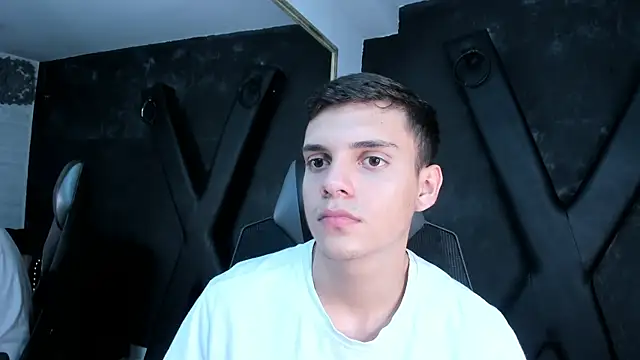 Snapshot of JacobRoberts1 chatting on November 21, 2025, 9:25 pm JacobRoberts1 online show from November 21, 2025, 9:25 pm