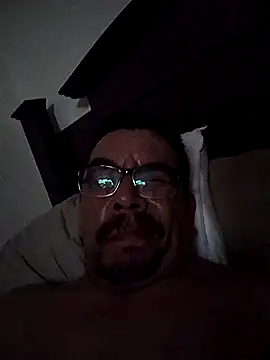 Snapshot of ALVARO74 chatting on August 2, 2026, 5:39 am ALVARO74 online show from August 2, 2026, 5:39 am