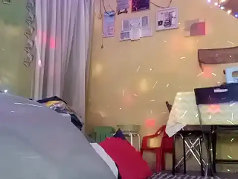 Snapshot of Tolayerfly69 chatting on March 10, 2025, 5:33 am Tolayerfly69 online show from March 10, 2025, 5:33 am