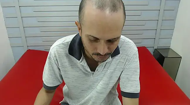 Snapshot of JhonTorres018 chatting on February 25, 2025, 7:16 pm JhonTorres018 online show from February 25, 2025, 7:16 pm